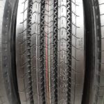 لاستیک آیلوس سایز 315/80R22.5 گل جلو، مناسب کامیون و تریلی، نمای نزدیک از آج و دیواره