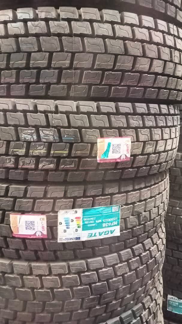 photo_2025-11-24_10-59-08 لاستیک تایر سایز ۳۱۵/۸۰/۲۲.۵ برند اگیت با گل عقب مخصوص کامیونهای سنگین، مناسب مسیرهای آسفالت و نیمهخشک