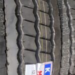 لاستیک سایز ۱۲/۲۴ برند تایتونگ با گل برجستونی مخصوص محور عقب کامیون‌های سنگین